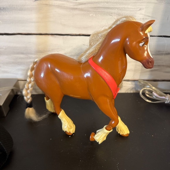 Beauty and the beast horse - Picture 2 of 3